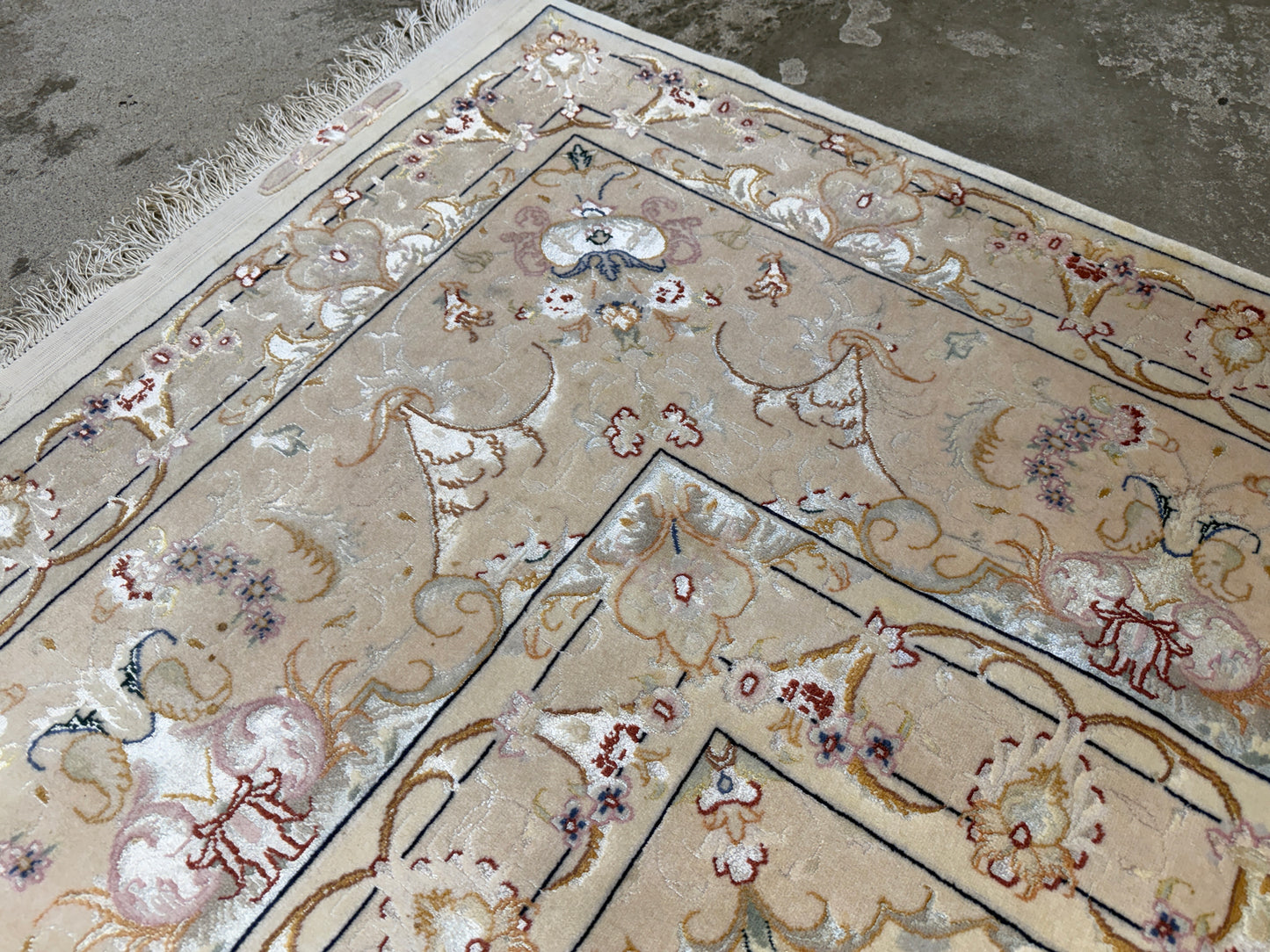 Hand-Knotted 60 Raj Persian Tabriz Rug - Signed - 9’10”x13’2”