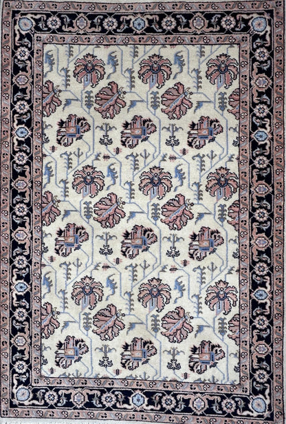 4’x5’10” Hand-knotted Wool All-Over Rug - Oriental Carpet 4x6