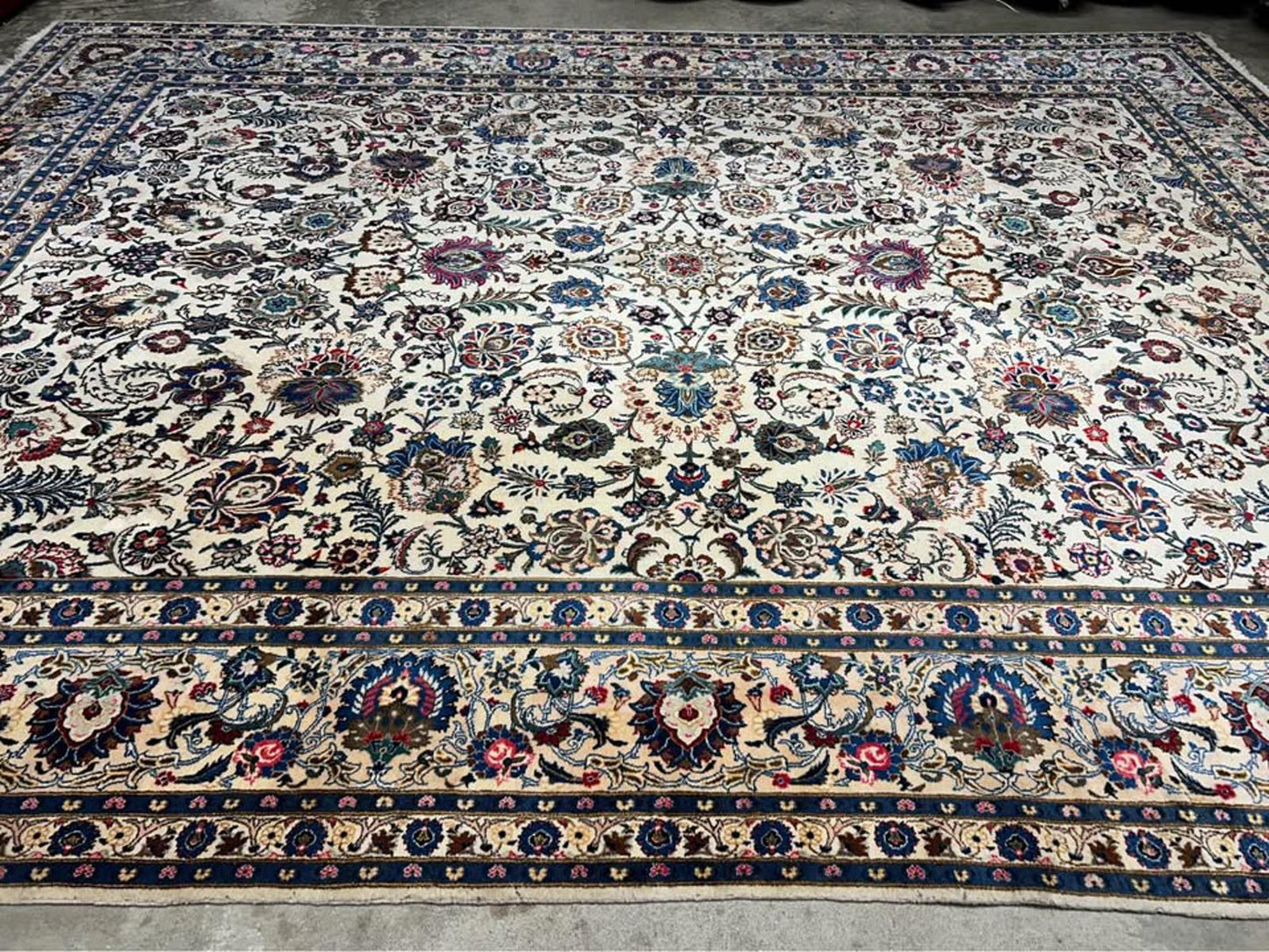 10’5”x 13’8” Handmade Persian Kashan Rug