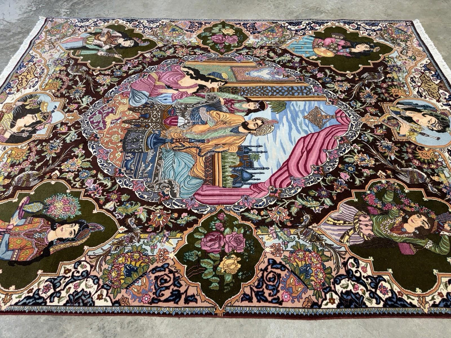 5’7”x7’10” Hand-knotted Pictorial Tabriz Rug