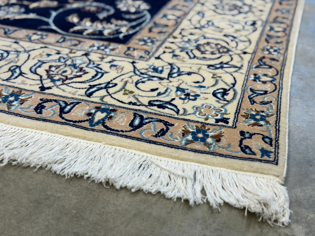 Hand-Knotted Persian Nain 9 La Rug - 6'5"x10'1"