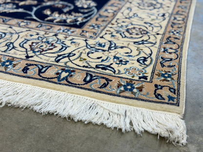 Hand-Knotted Persian Nain 9 La Rug - 6'5"x10'1"