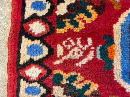 Hand-Knotted Bakhtiari Rug - 2’x2’5”