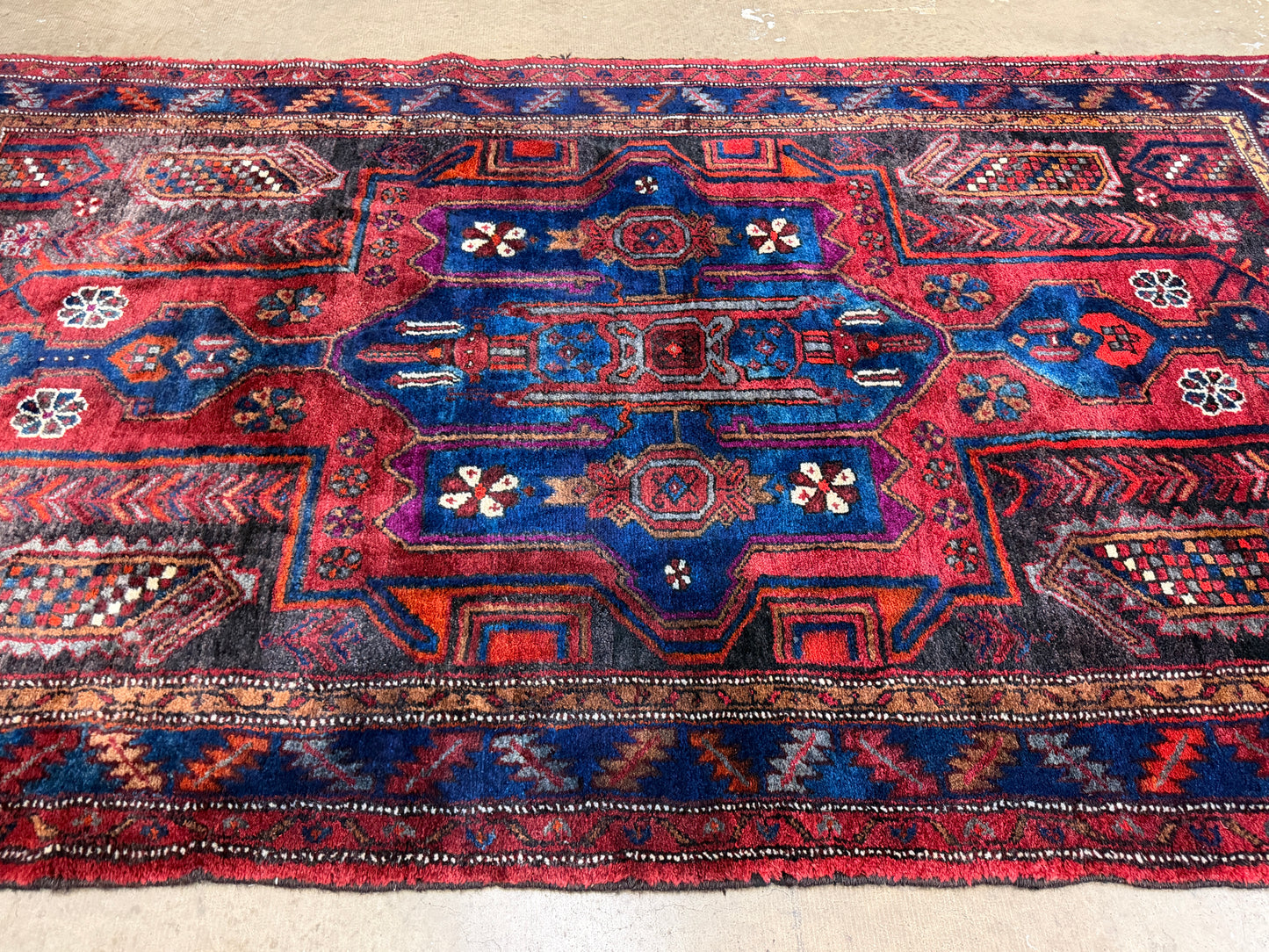 Hand-Knotted Persian Hamadan Rug - 5’3”x9’3”