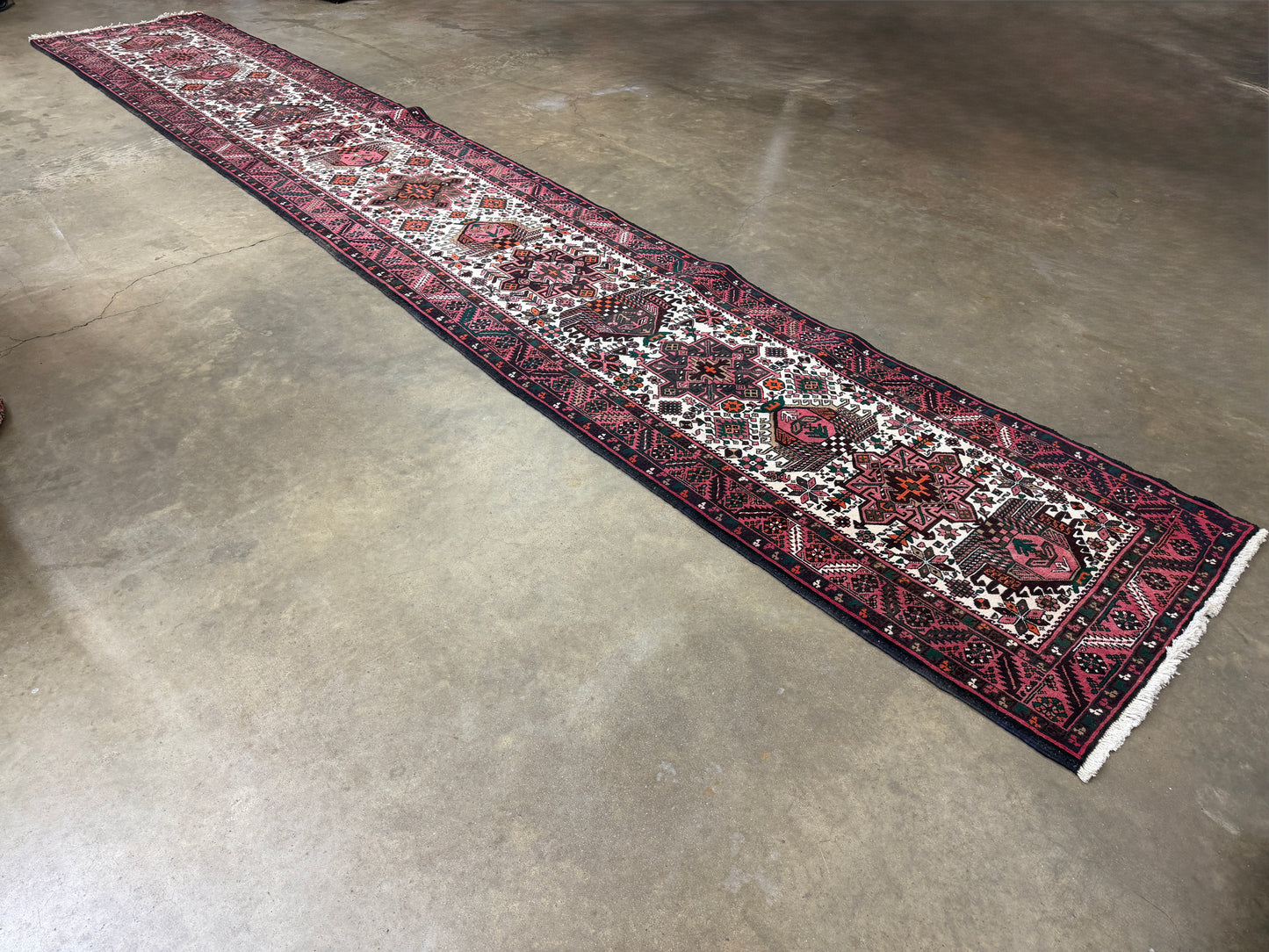 3’1”x18’4” Hand-Knotted Wool Heriz Persian Runner 3x18 Handmade Pink Rug