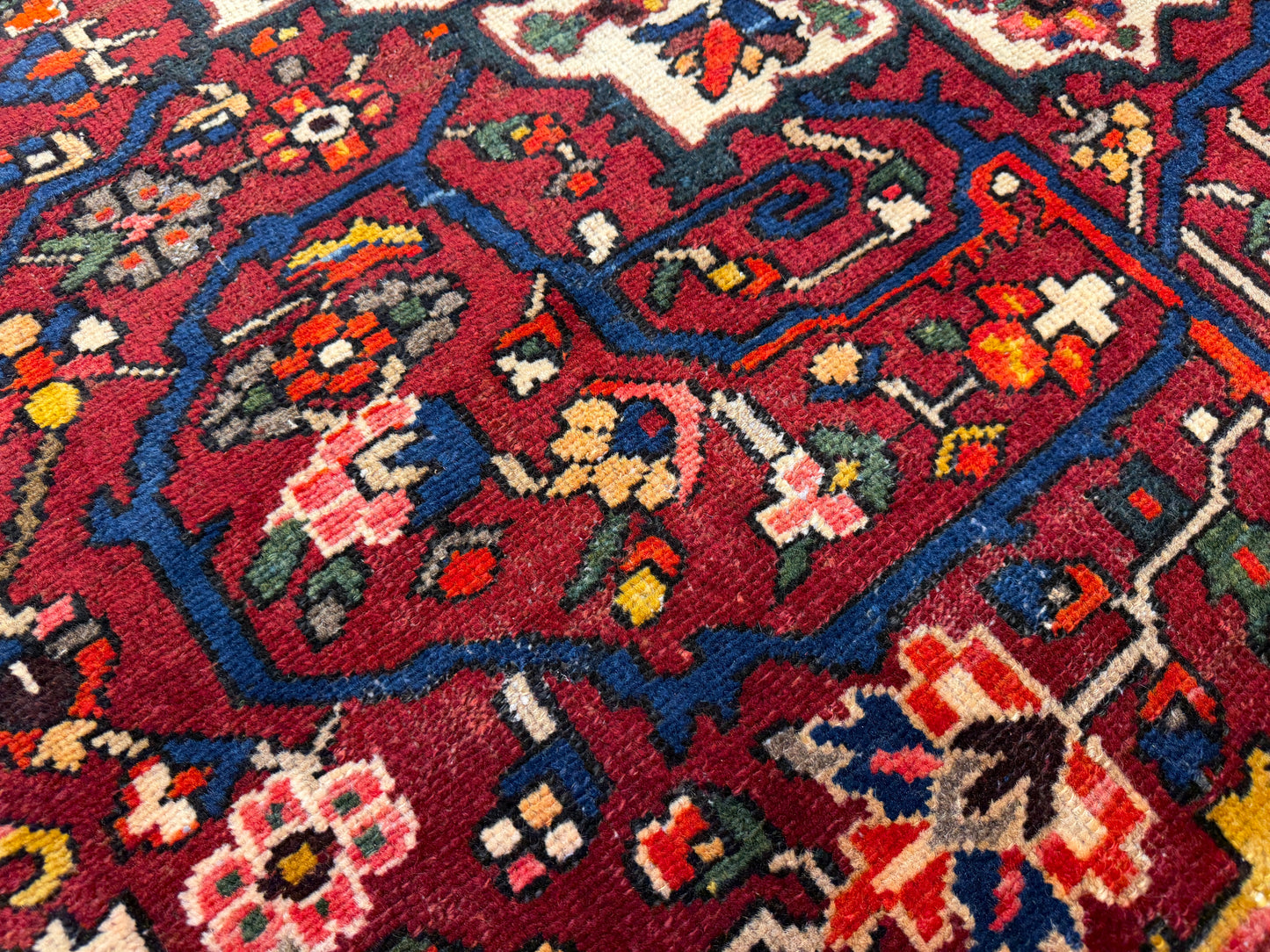 9’10”x12’4” Hand-Knotted Persian Bakhtiari Area Rug