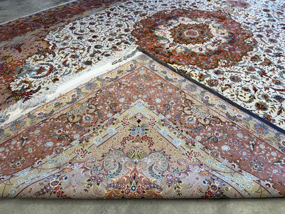 13’x19’8” Very Fine Hand-Knotted Persian Tabriz 80 Raj Signed Area Rug