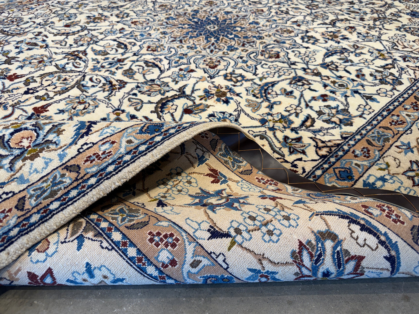 Hand-Knotted 9 La Persian Nain Rug - 6’7”x10’5”