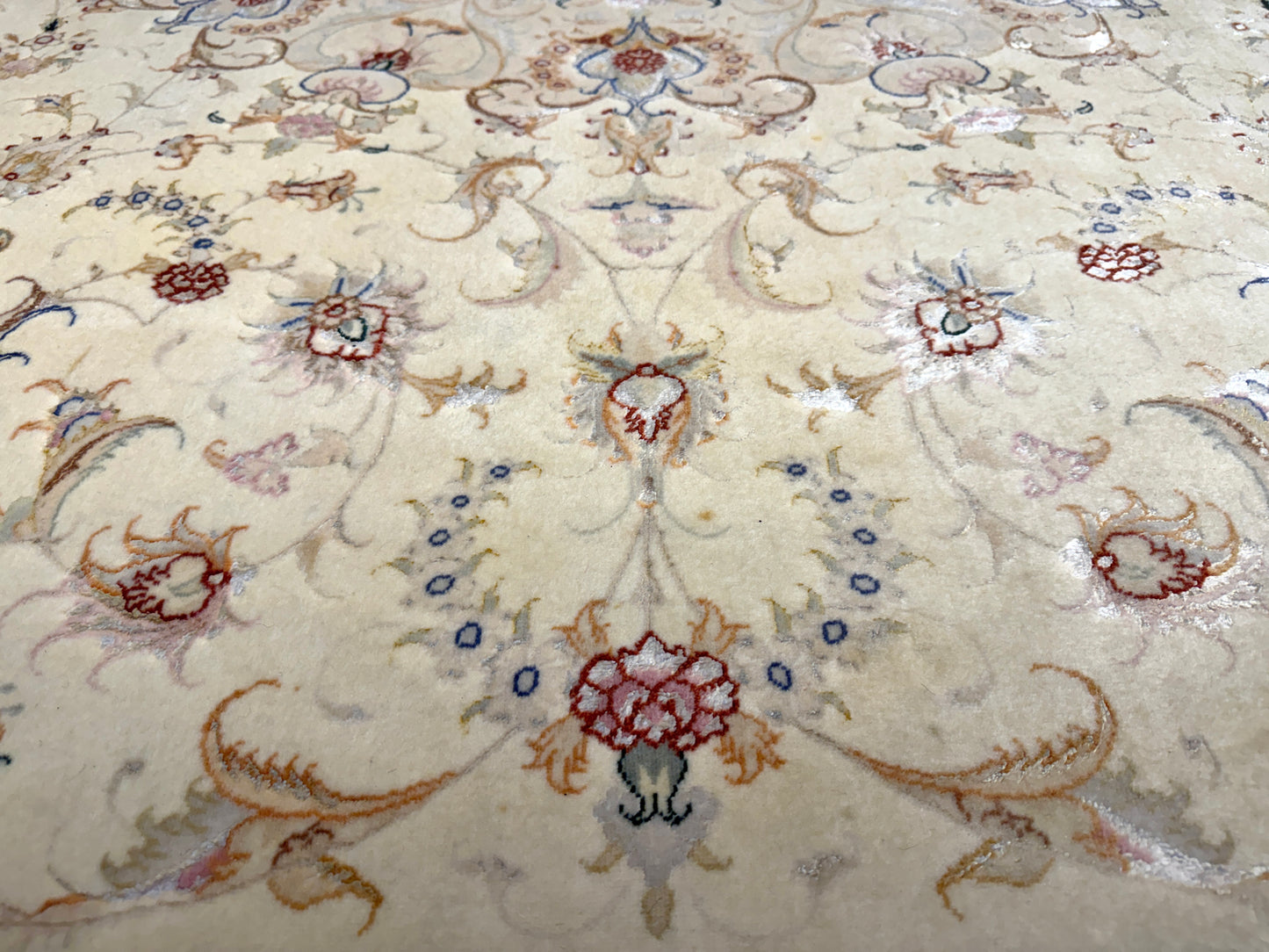 Hand-Knotted 60 Raj Persian Tabriz Rug - Signed - 9’10”x13’2”