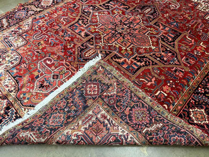 8’7”x11’ Hand-Knotted Wool Heriz Rug