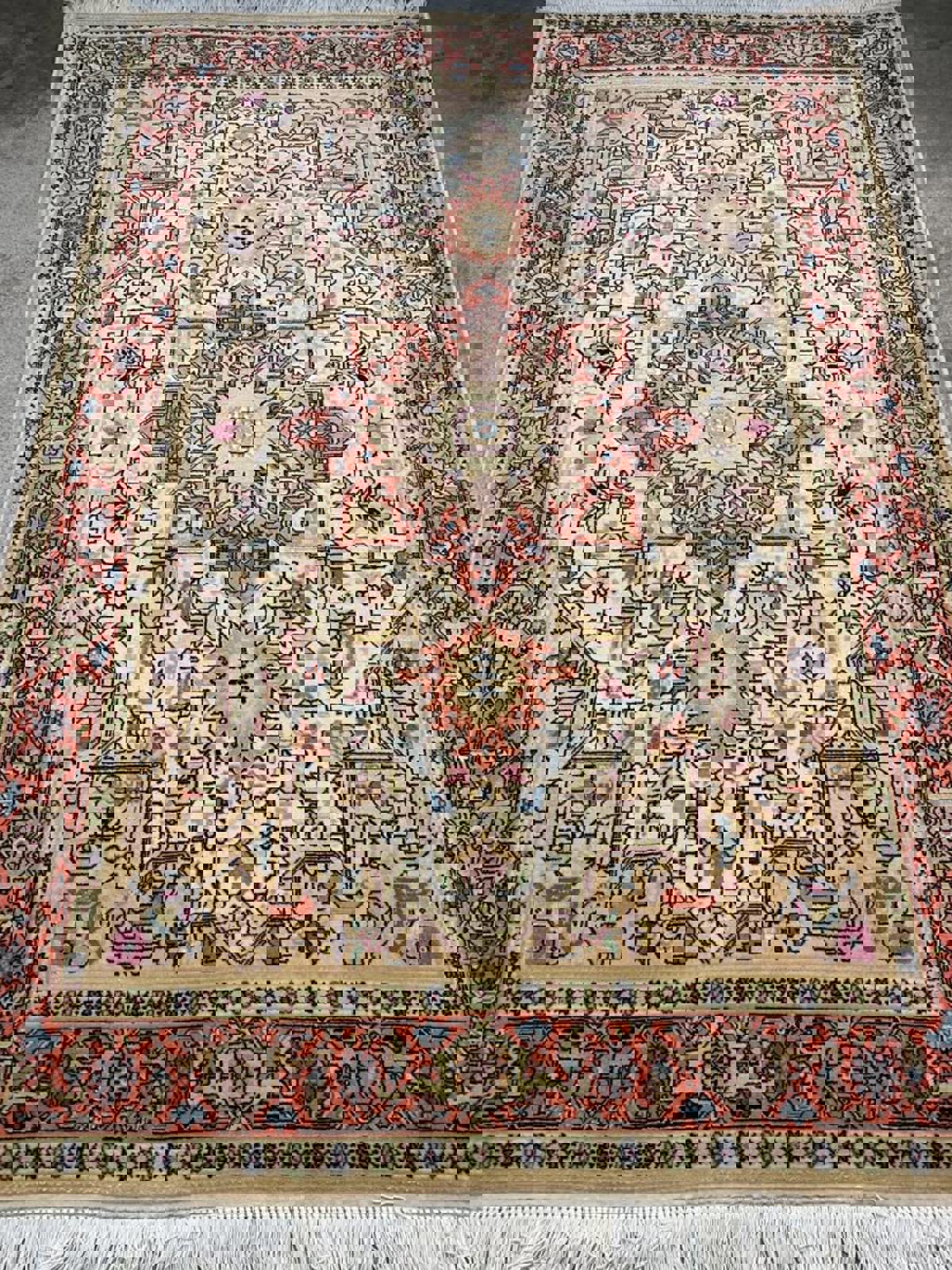 3'1"x5'3" Very Fine Handmade Wool & Silk  Persian Tabriz Rug