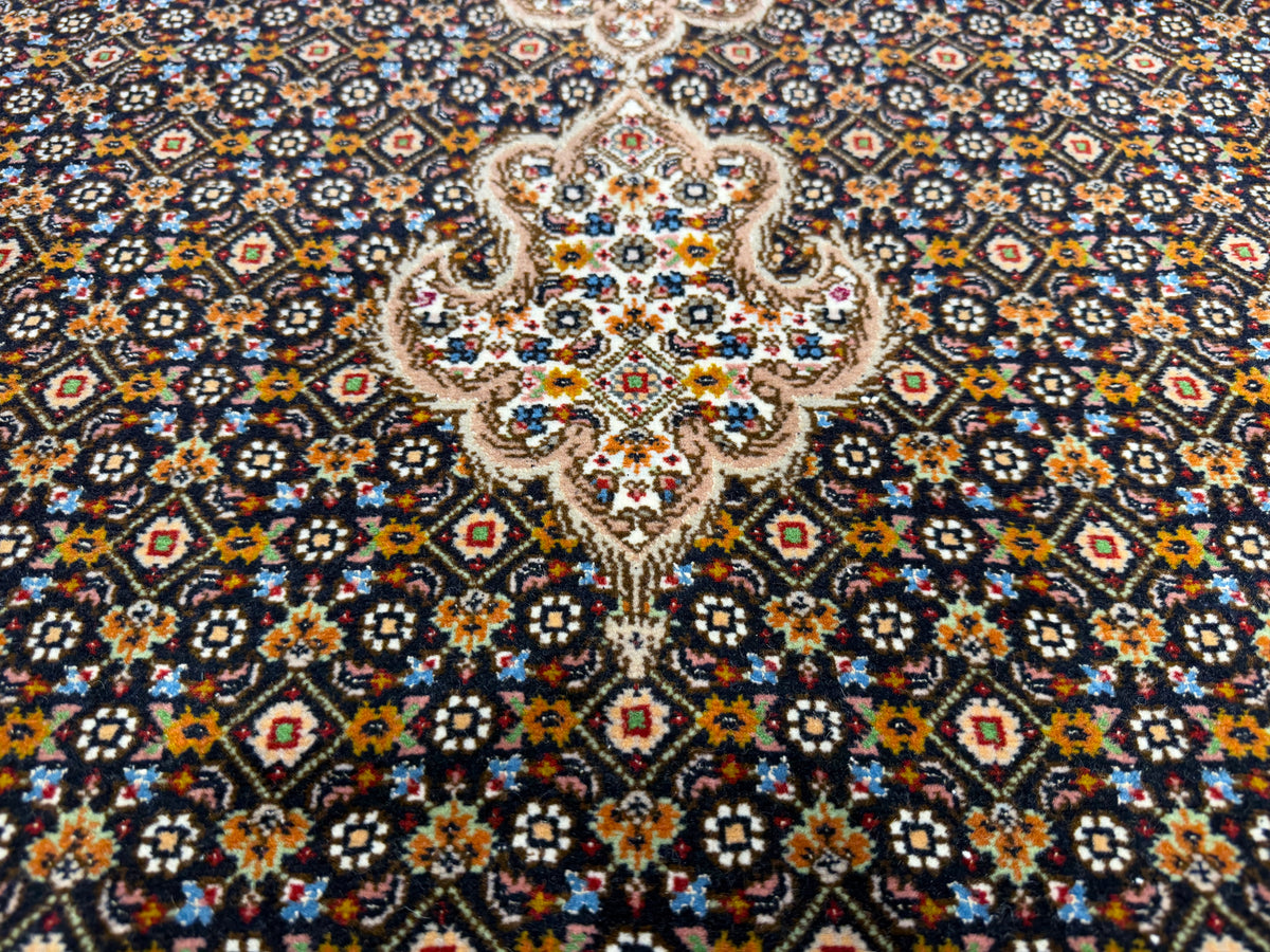 Hand-Knotted Persian Tabriz Mahi Rug - 5'6"x7'8"