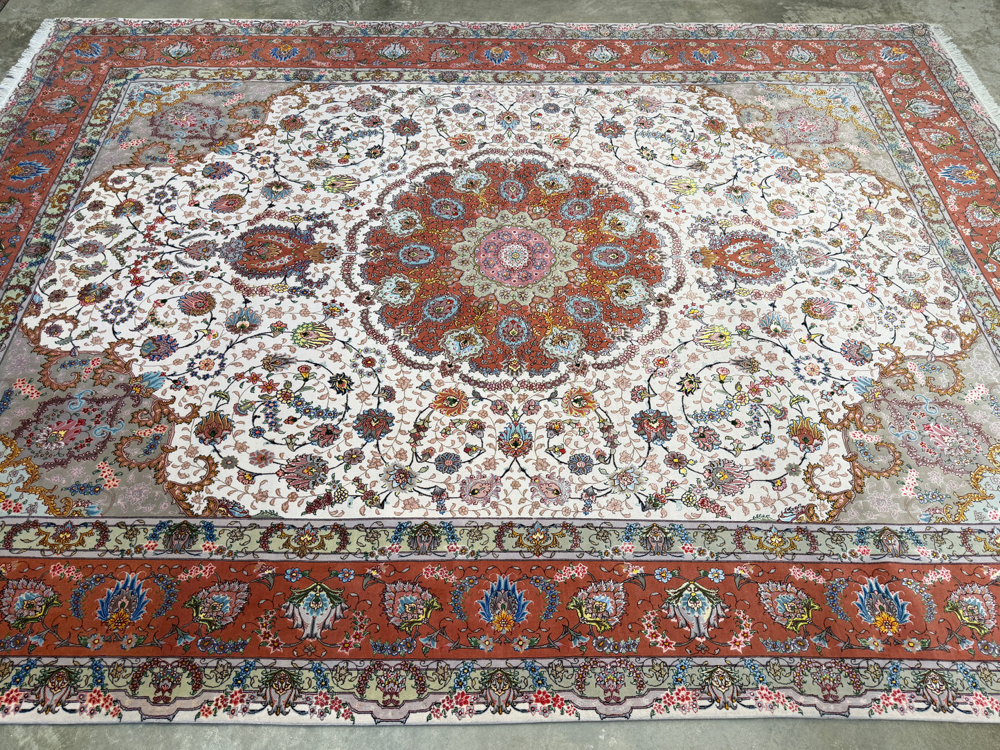 Hand-Knotted 60 Raj Persian Tabriz Rug - 9’10”x13’7”