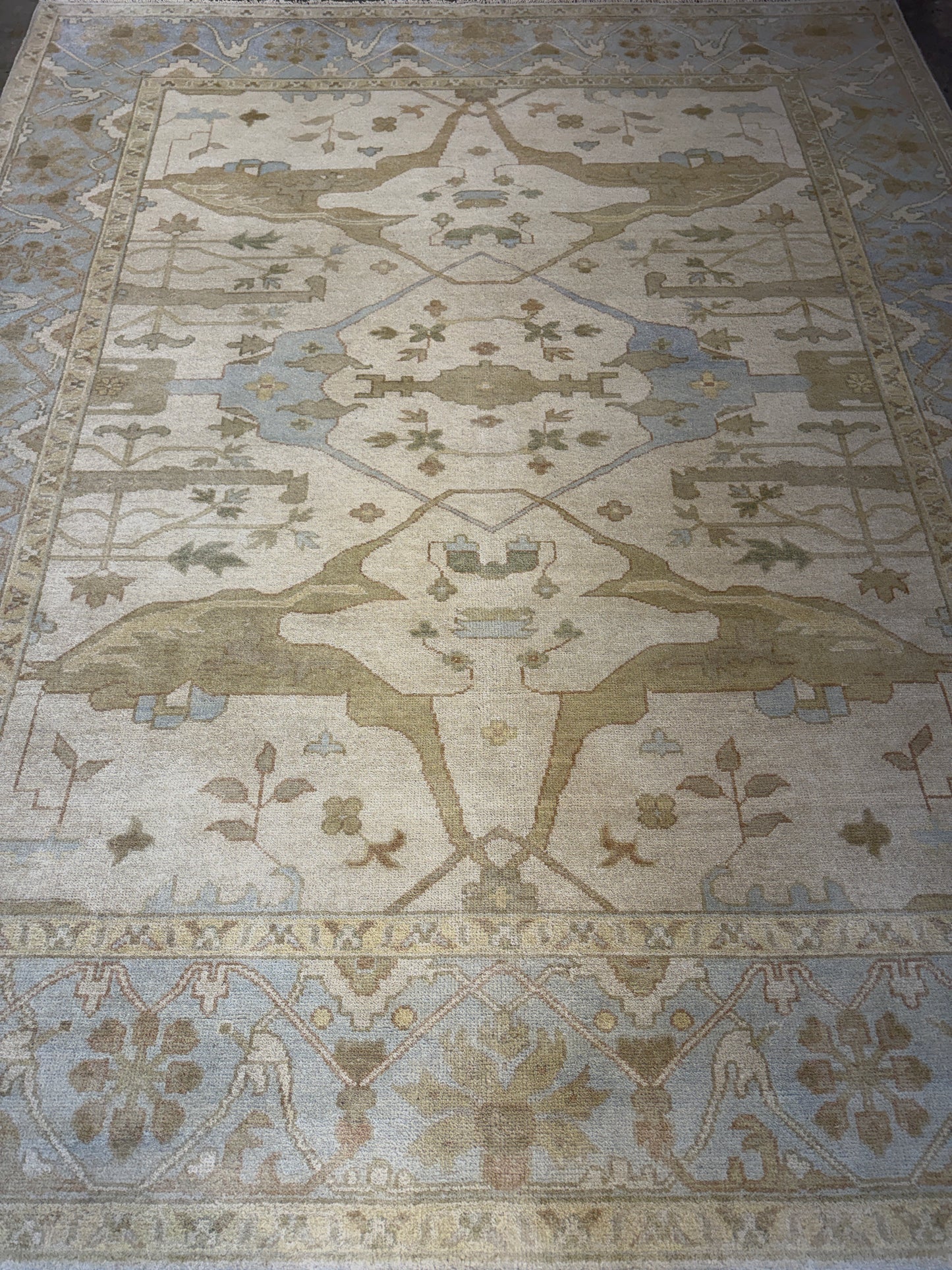 8’1”x9’10” Hand-Knotted Wool Oushak Area Rug