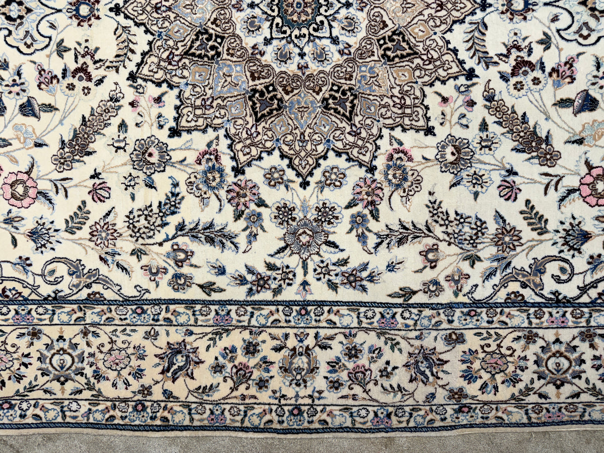 Hand-Knotted 6 La Persian Nain Rug - 4'3"x6'10"