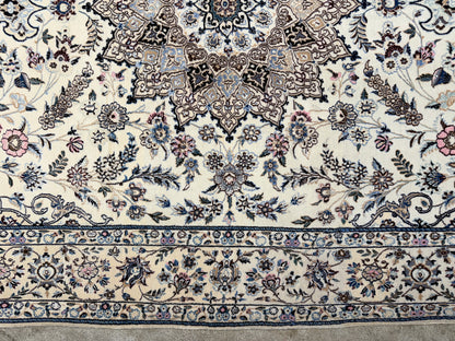 Hand-Knotted 6 La Persian Nain Rug - 4'3"x6'10"