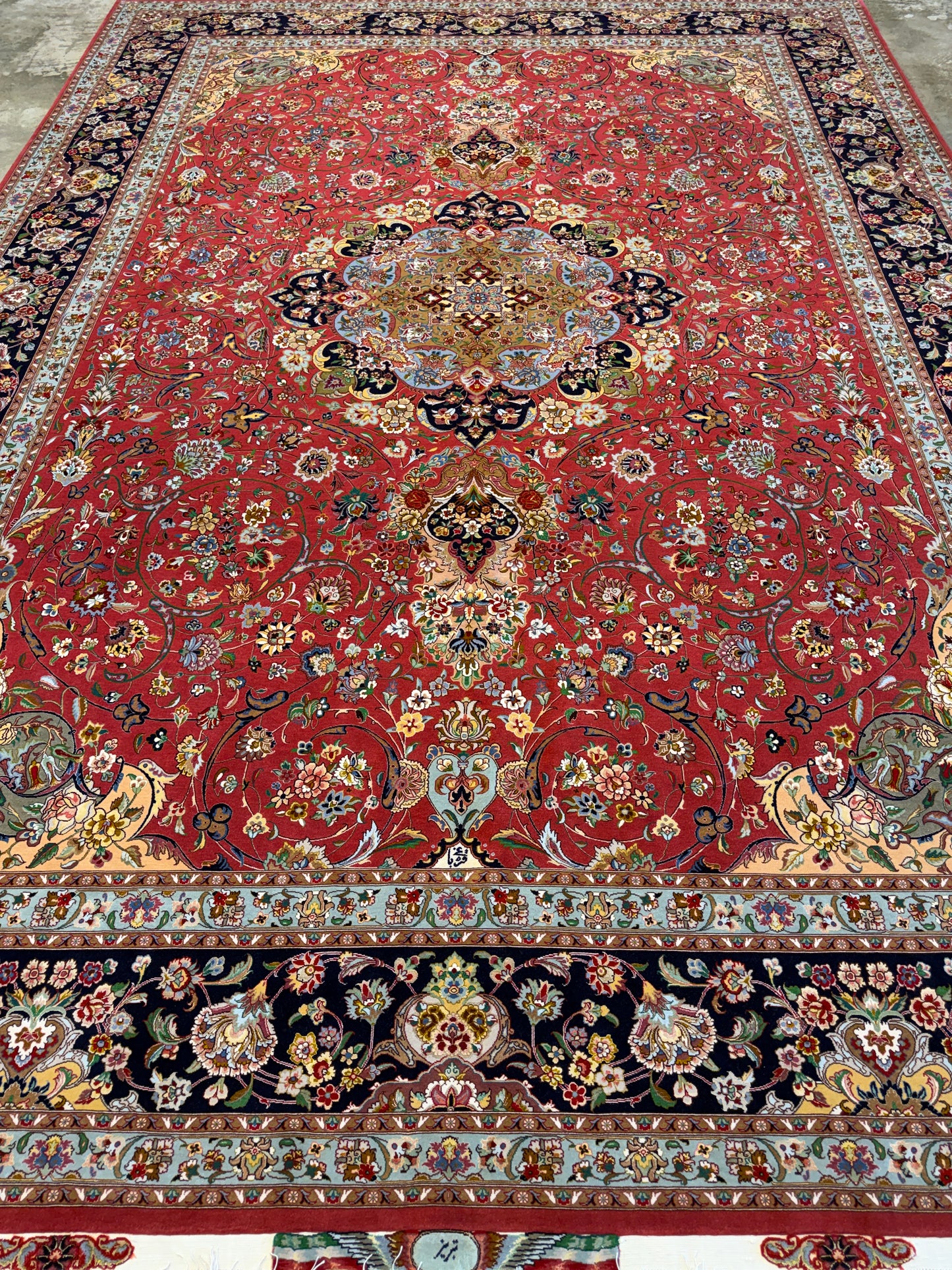 9’8”x13’4” Very Fine Hand-Knotted Persian Tabriz 80 Raj Signed Gharabaghi Area Rug