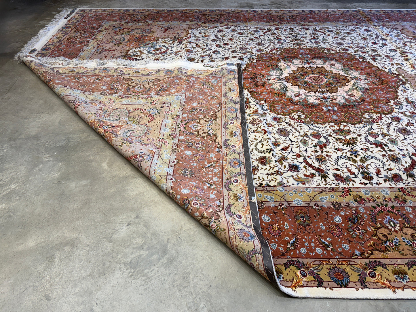 13’x19’8” Very Fine Hand-Knotted Persian Tabriz 80 Raj Signed Area Rug