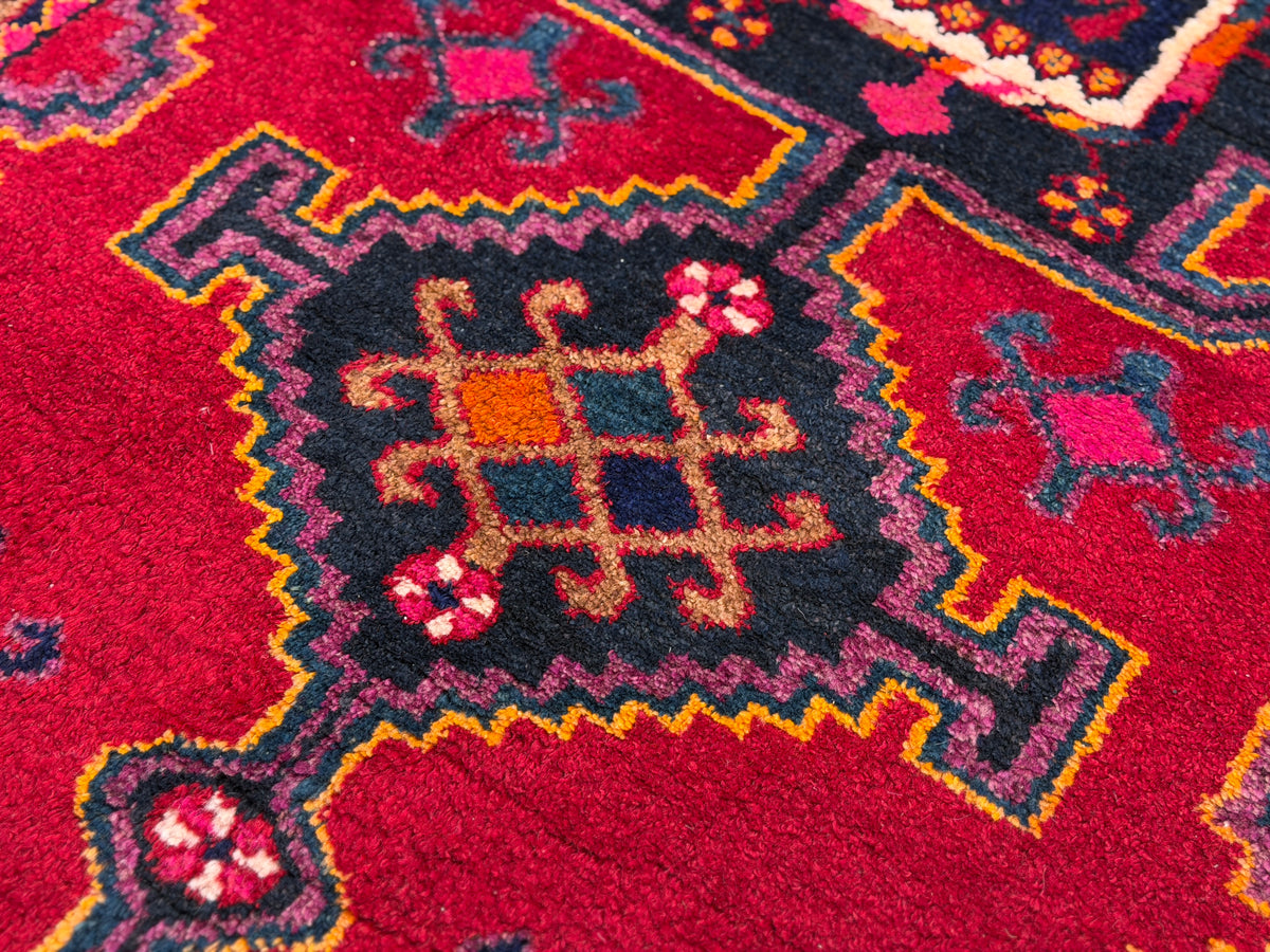 Hand-Knotted Persian Hamadan Rug - 4'x7'5"