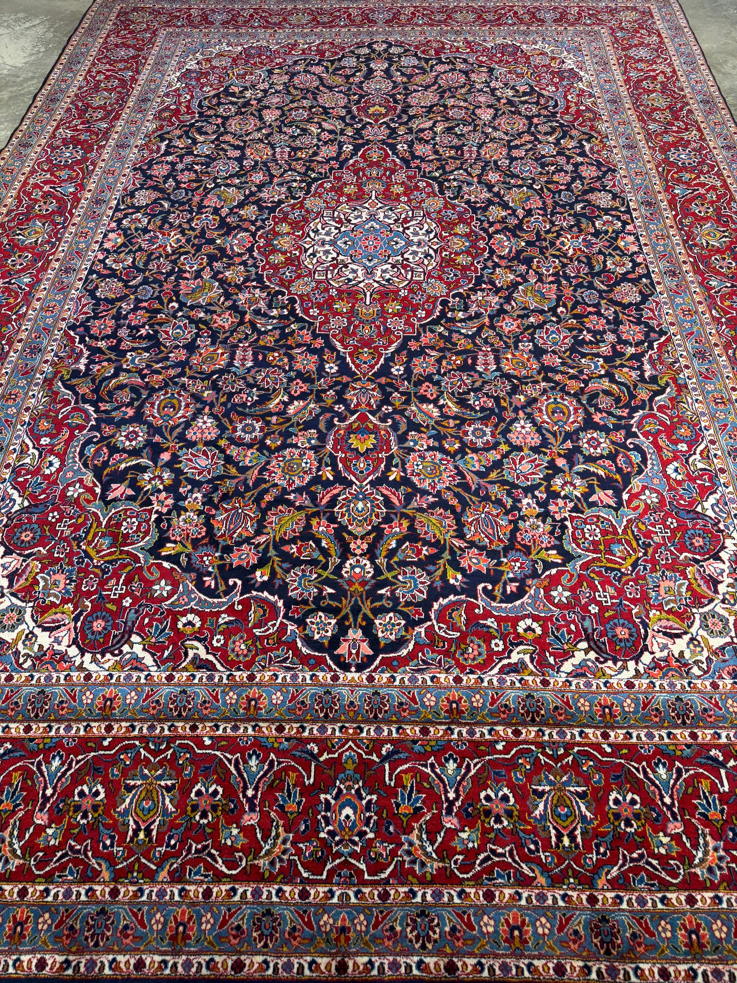 Hand-Knotted Persian Kashan Rug - 9’11”x14’3”