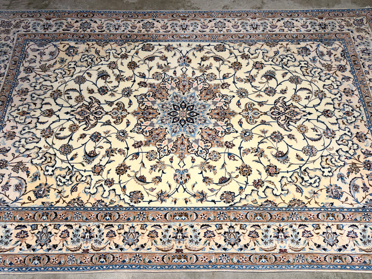 Hand-Knotted 6 La Persian Nain Rug - 5’3”x8’8”