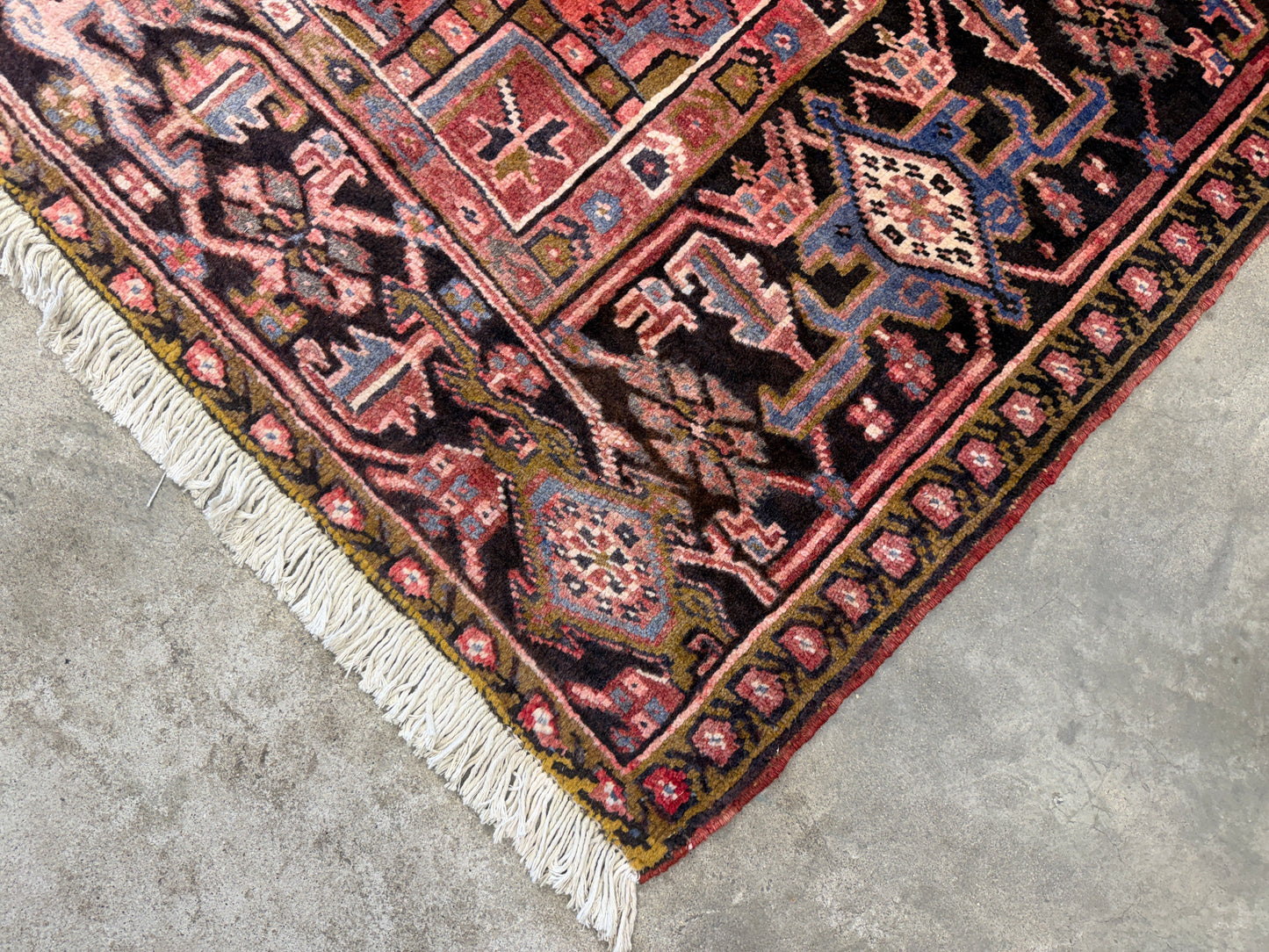 9’10”x12’5” Hand-Knotted Persian Heriz Area Rug