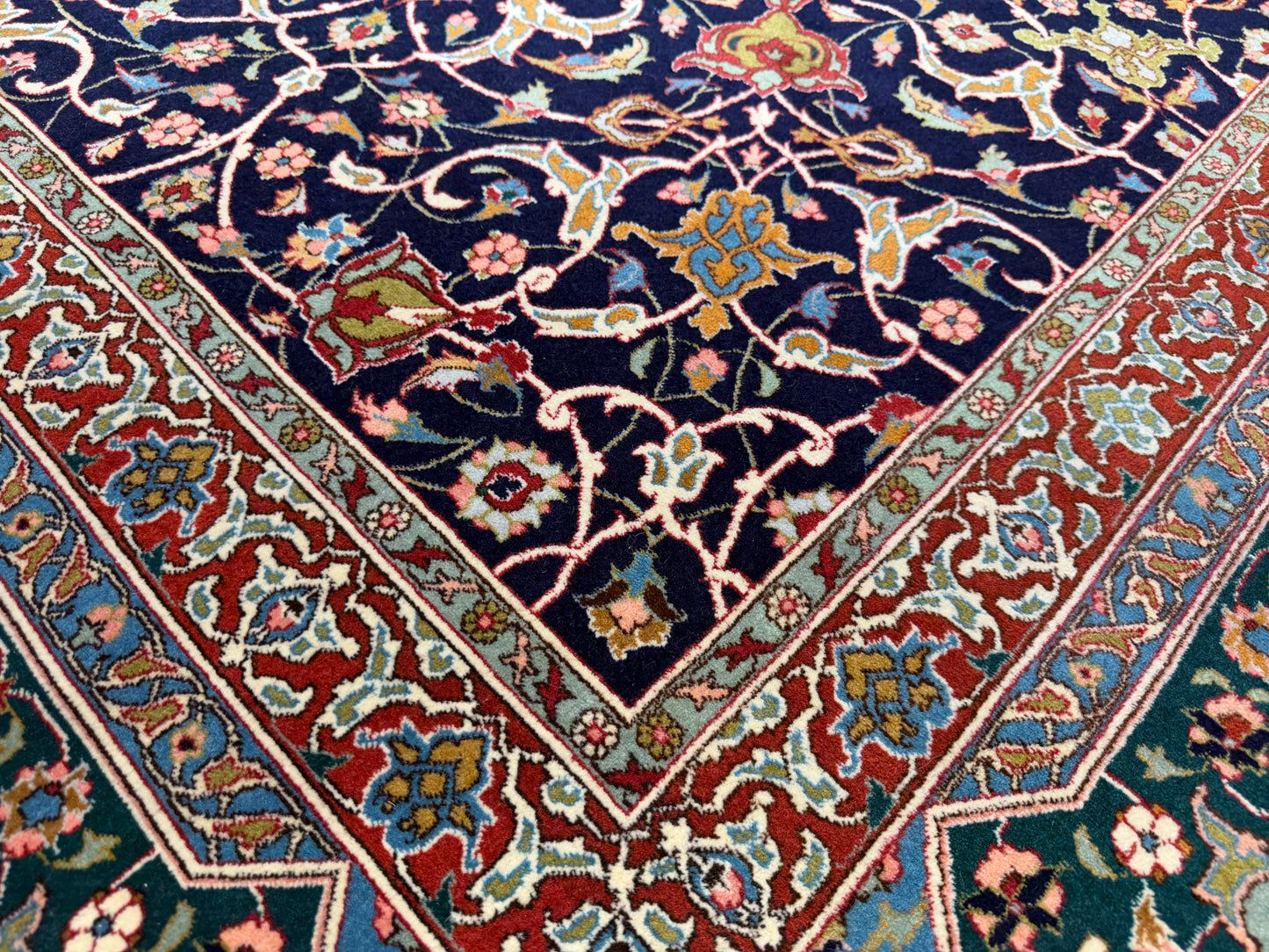 Hand-Knotted 60 Raj Persian Tabriz Rug - Dome Design - 9’8”x12’10”