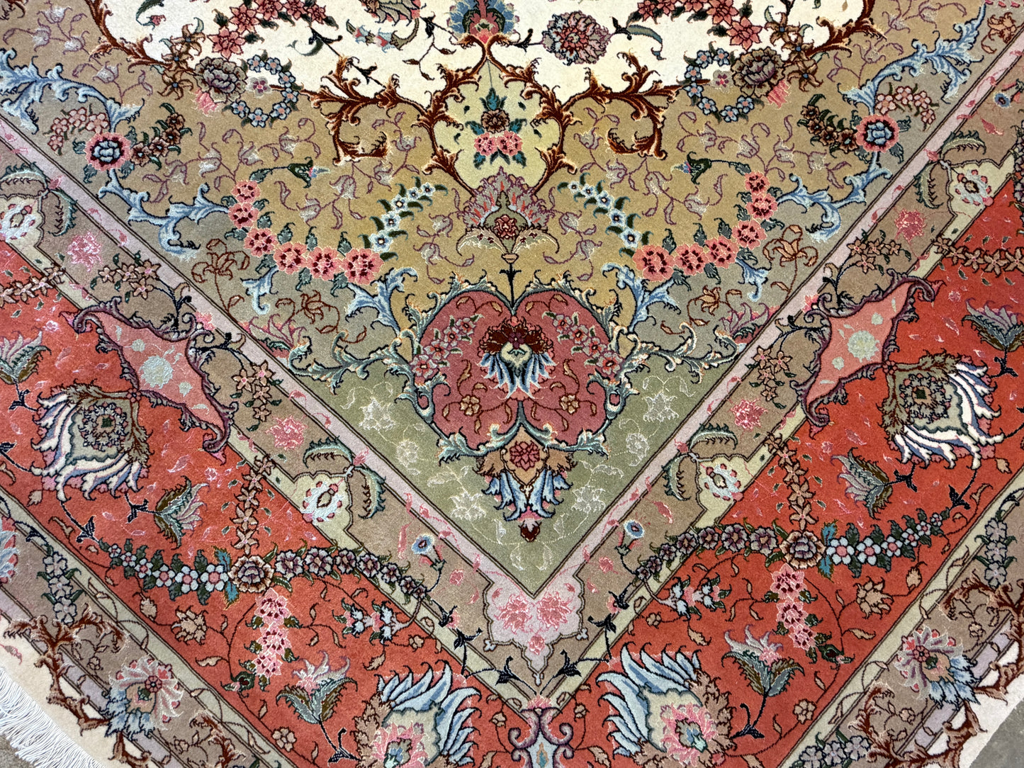 10’x12’9” Fine Hand-Knotted Persian Tabriz Area Rug