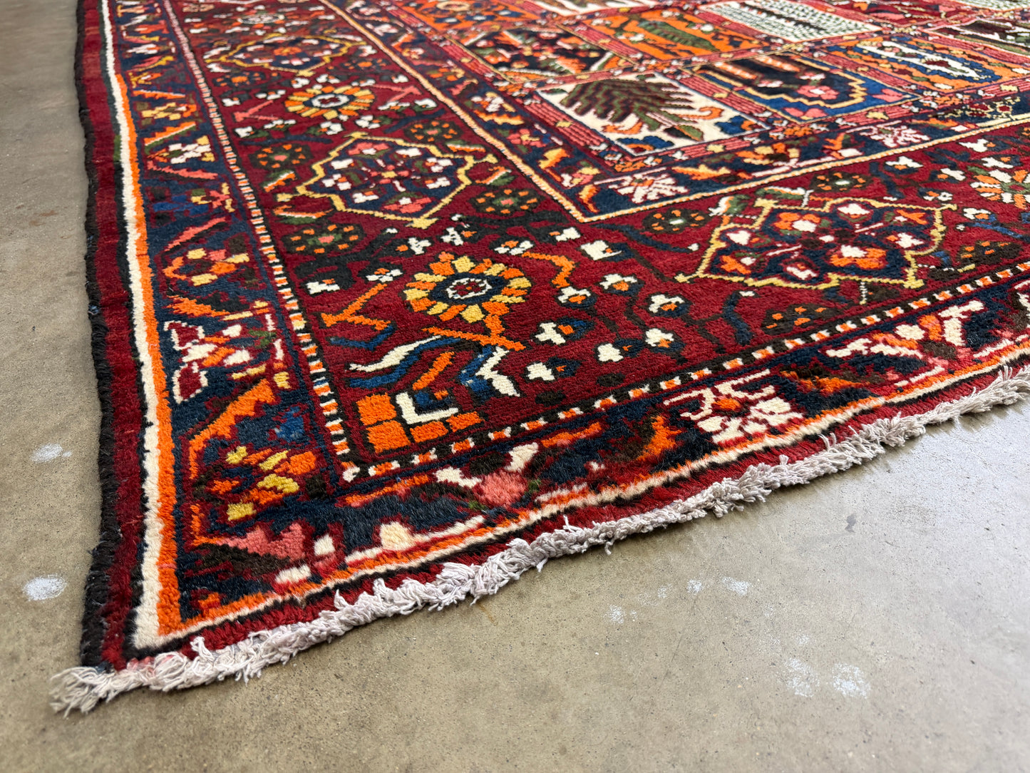 Hand-Knotted Persian Bakhtiari Rug - 10’5”x12’8”