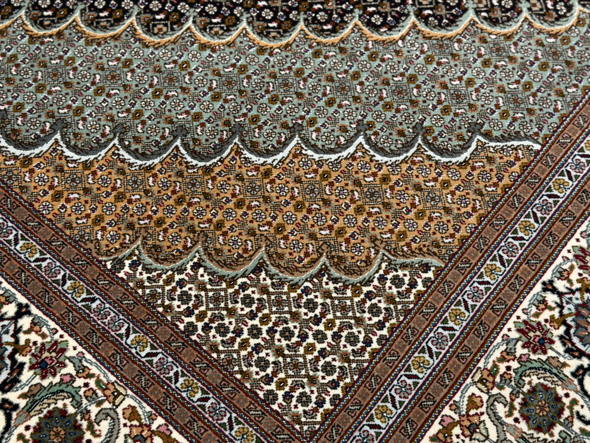 Hand-Knotted Persian Tabriz Mahi Rug - 6'8"x10'