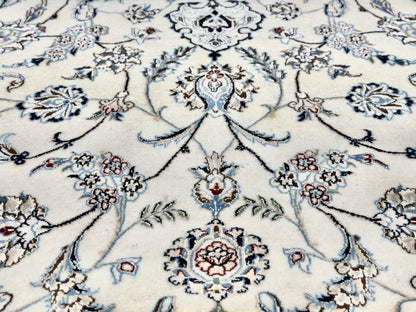 Hand-Knotted 6 La Persian Nain Rug - 5'7"x9'
