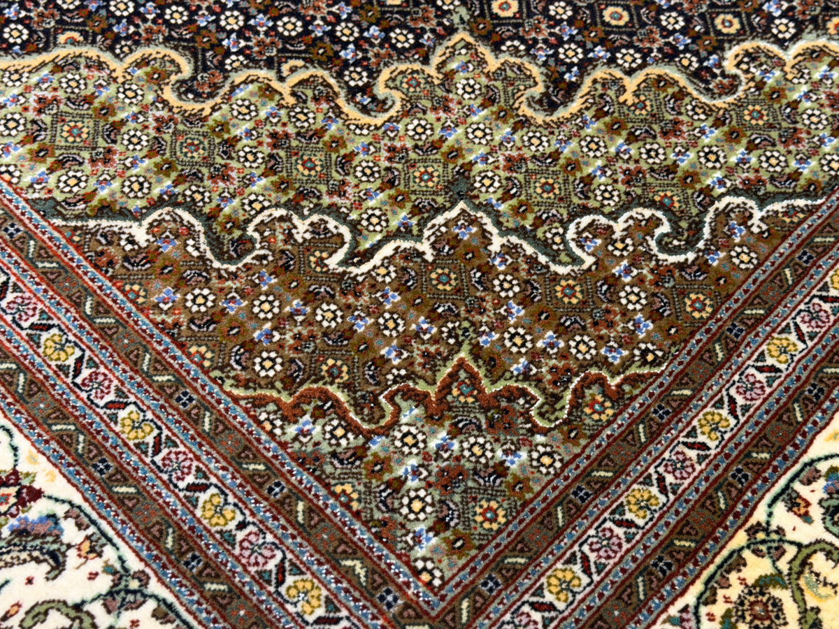 Hand-Knotted 60 Raj Persian Tabriz Rug - 6'6"x6'8"
