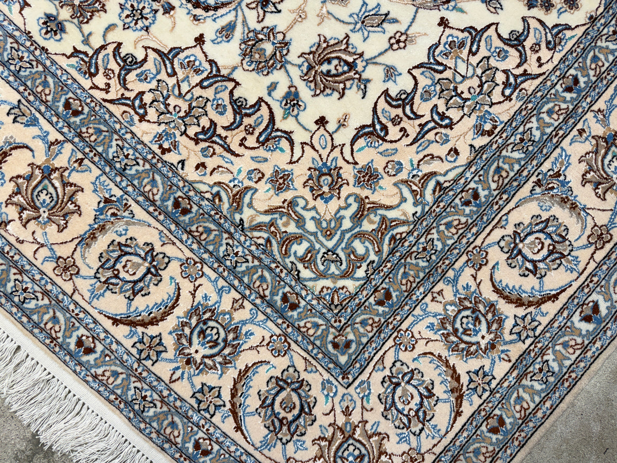 Hand-Knotted 6 La Persian Nain Rug - 4’11”x7’2”