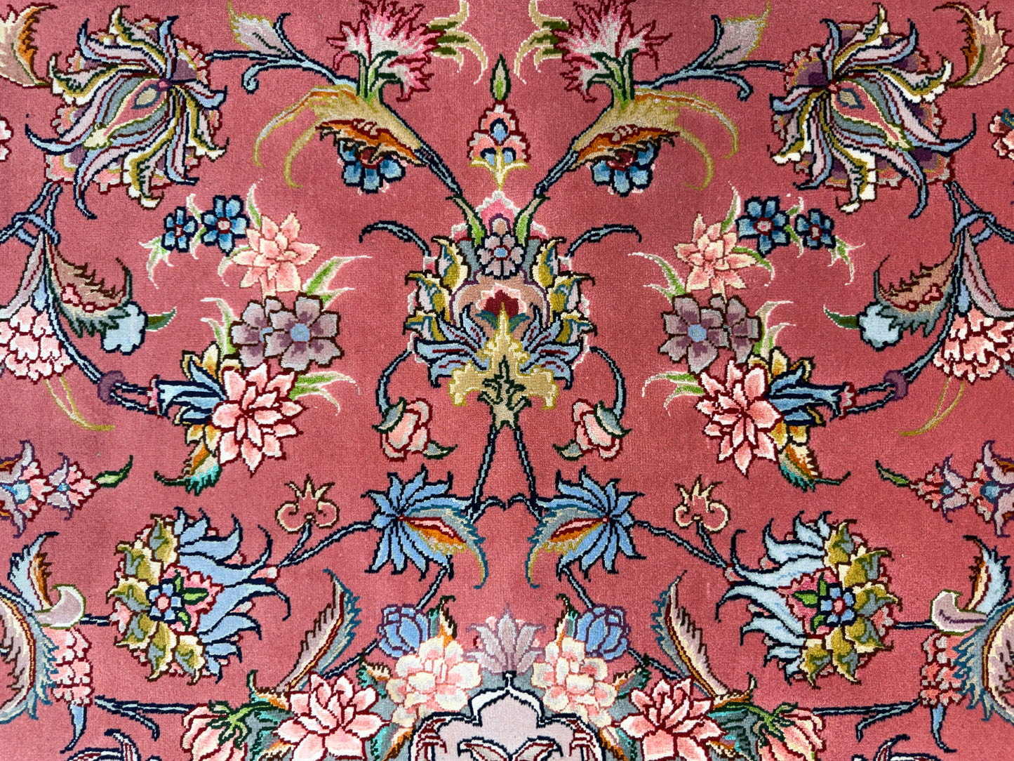 Hand-Knotted 60 Raj Persian Tabriz Rug - Signed Novinfar - 9’x13’