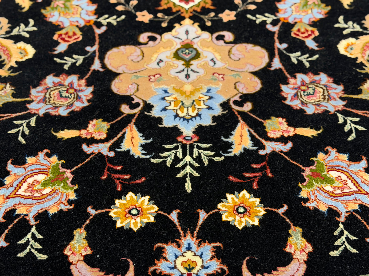 Hand-Knotted 60 Raj Persian Tabriz Rug - 6'9"x10'5"