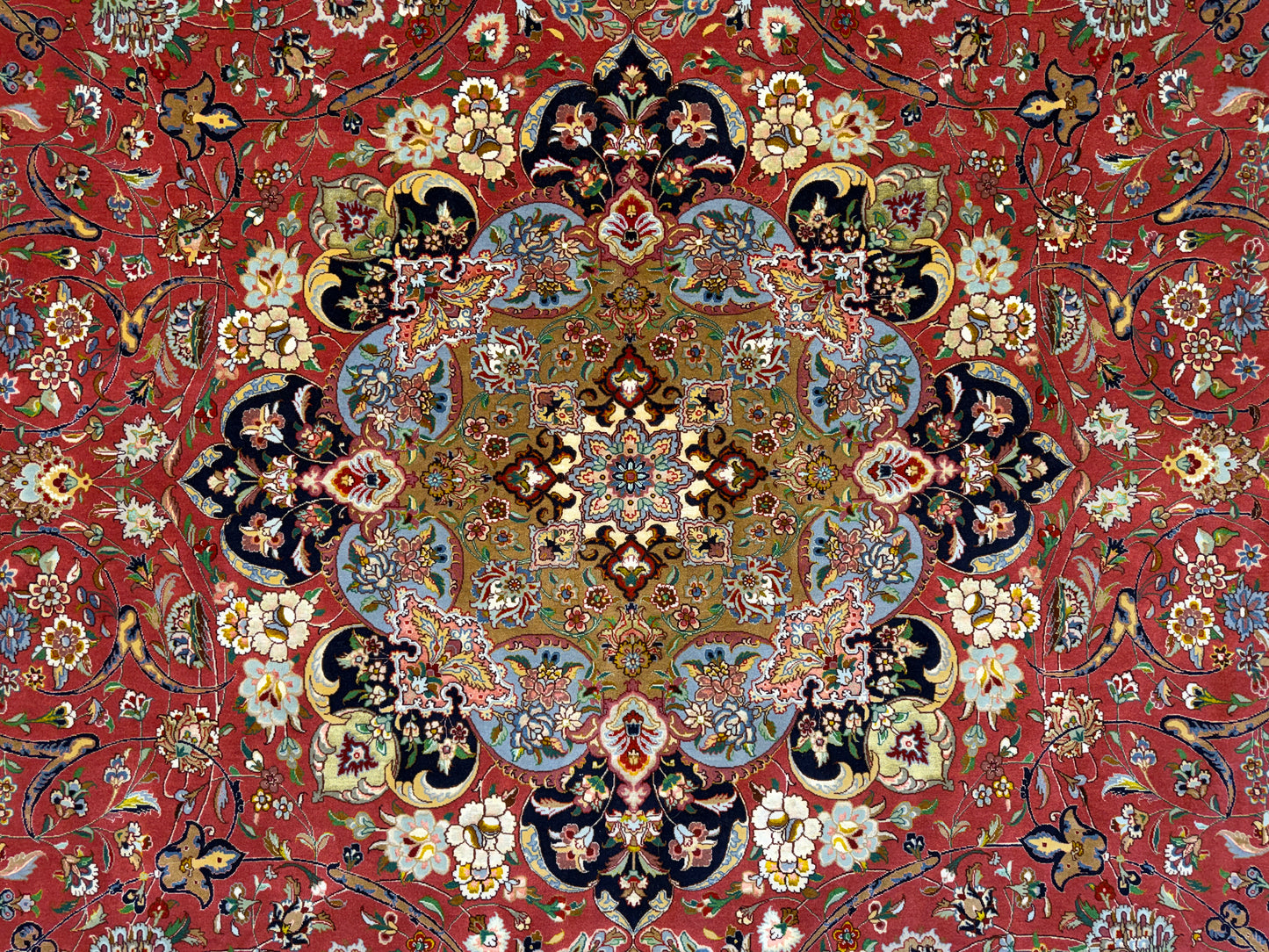 9’8”x13’4” Very Fine Hand-Knotted Persian Tabriz 80 Raj Signed Gharabaghi Area Rug
