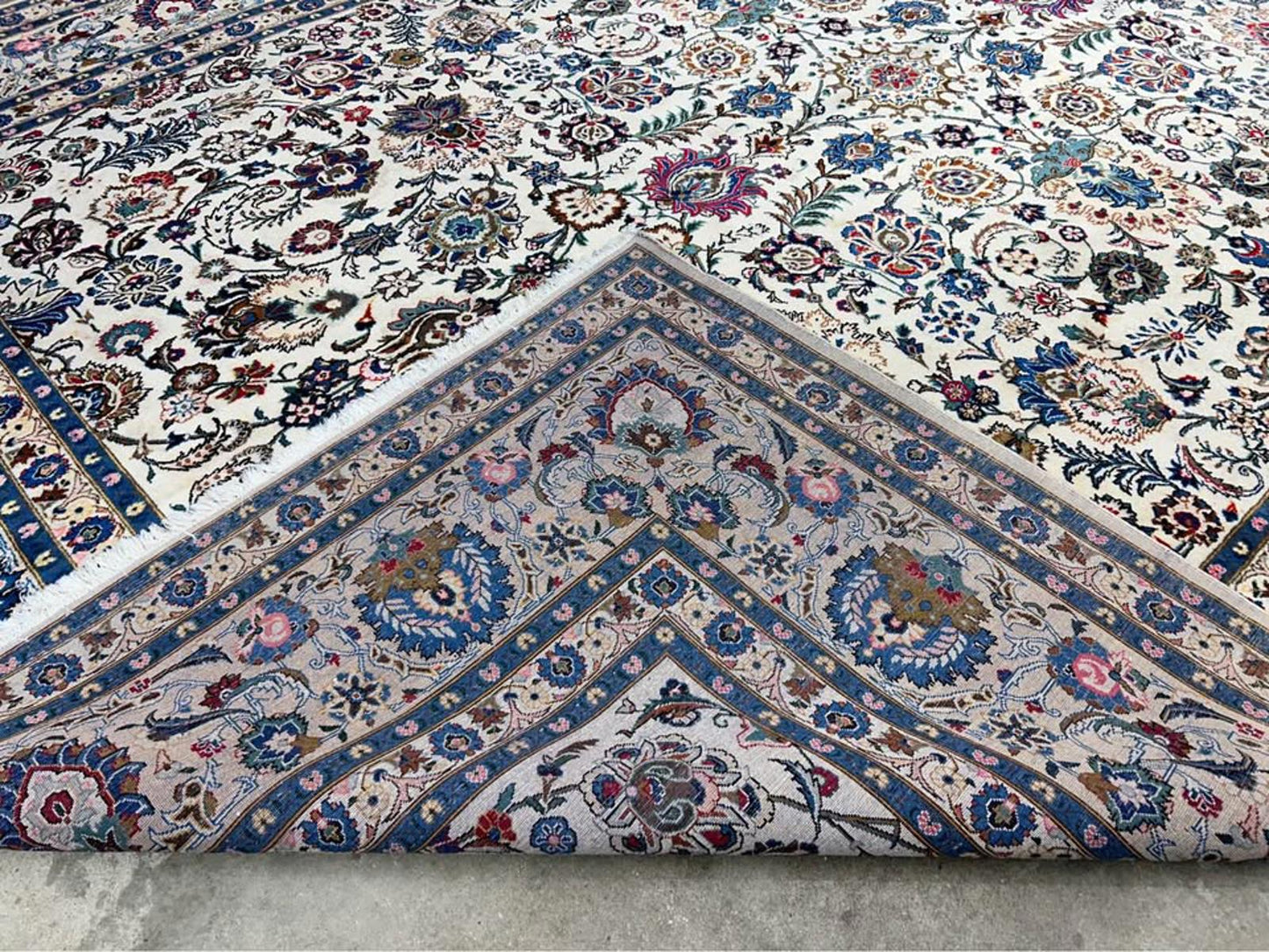 10’5”x 13’8” Handmade Persian Kashan Rug