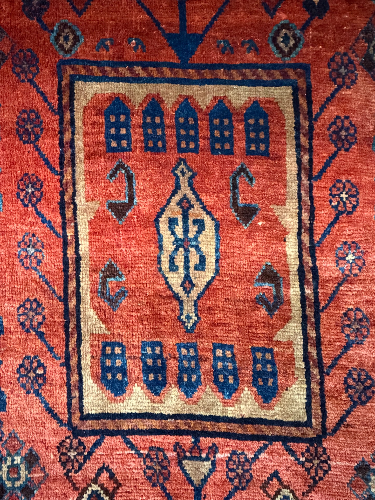 Hand-Knotted Persian Bidjar Rug - 5’10”x9’10”