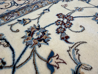 Hand-Knotted 6 La Persian Nain Rug - 5'1"x8'6"