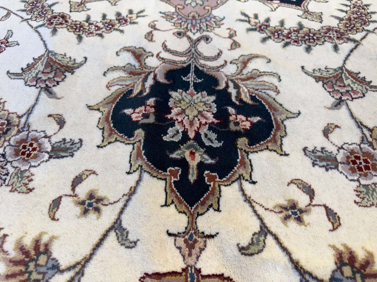 10’x13’8” Hand-Knotted Oriental IndoKashan Area Rug