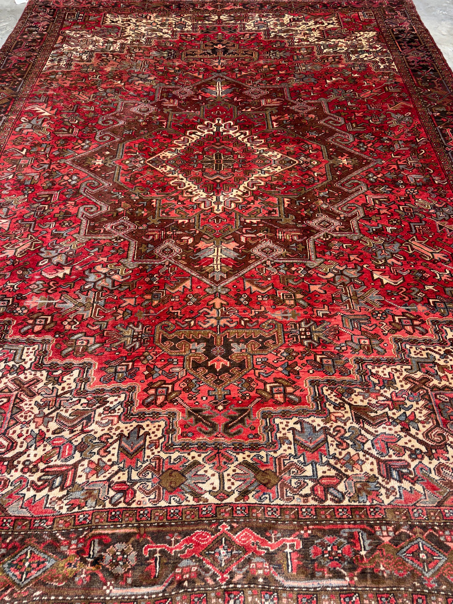 9’8”x12’6” Hand-Knotted Persian Heriz Area Rug