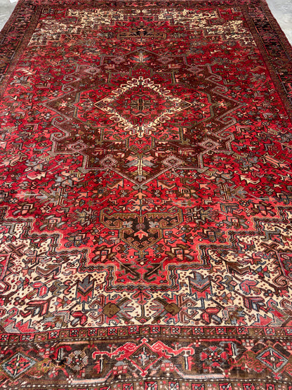 9’8”x12’6” Hand-Knotted Persian Heriz Area Rug