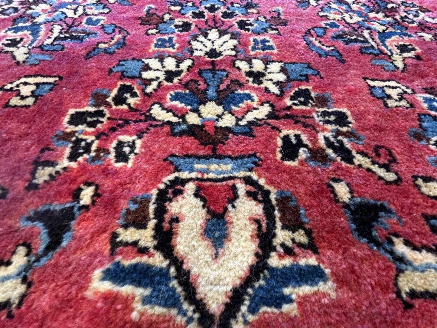 5’7”x14’8” Antique Hand-knotted Wool Sarouk Runner Rug - Handmade Red 5x14
