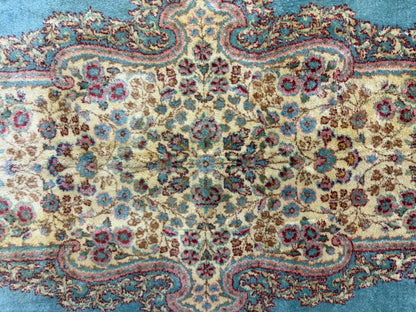 9’10”x14’5” Hand-Knotted Persian Kerman Rug