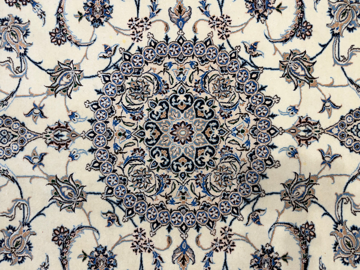Hand-Knotted 6 La Persian Nain Rug - 4'4"x6'4"