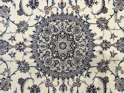 Hand-Knotted 6 La Persian Nain Rug - 4'4"x6'4"