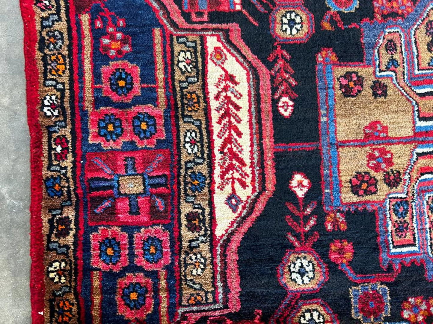 5'3"x8'1" Handmade 100% Wool Persian Nahavand Rug