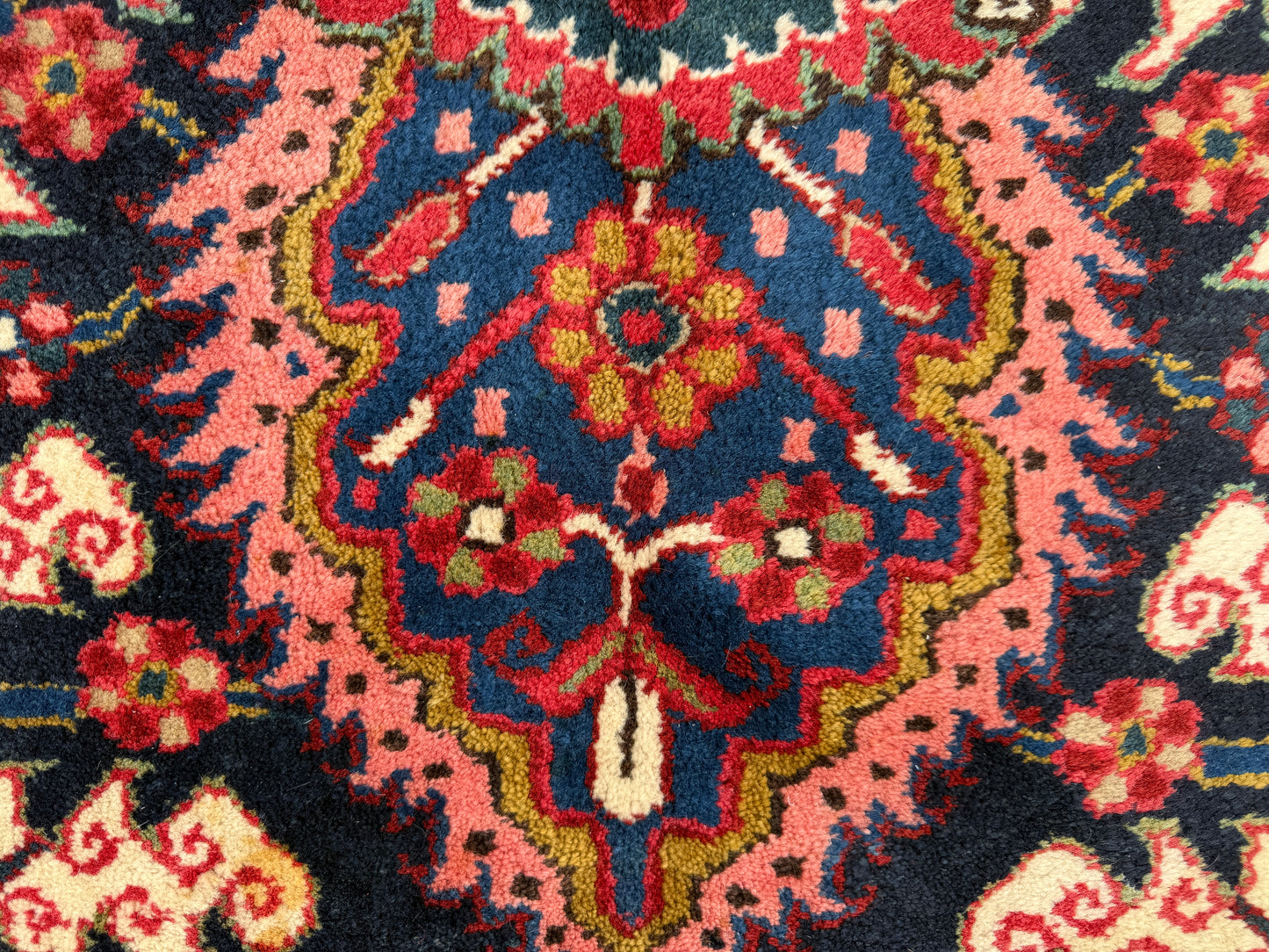 Hand-Knotted Persian Heriz Rug - 11’3”x15’8”