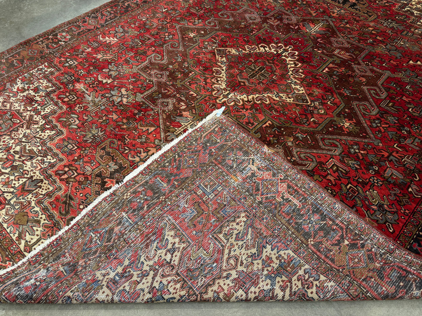 9’8”x12’6” Hand-Knotted Persian Heriz Area Rug