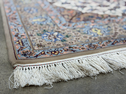 Hand-Knotted Persian Isfahan Rug -Garden of Birds- 3’7”x5’5”